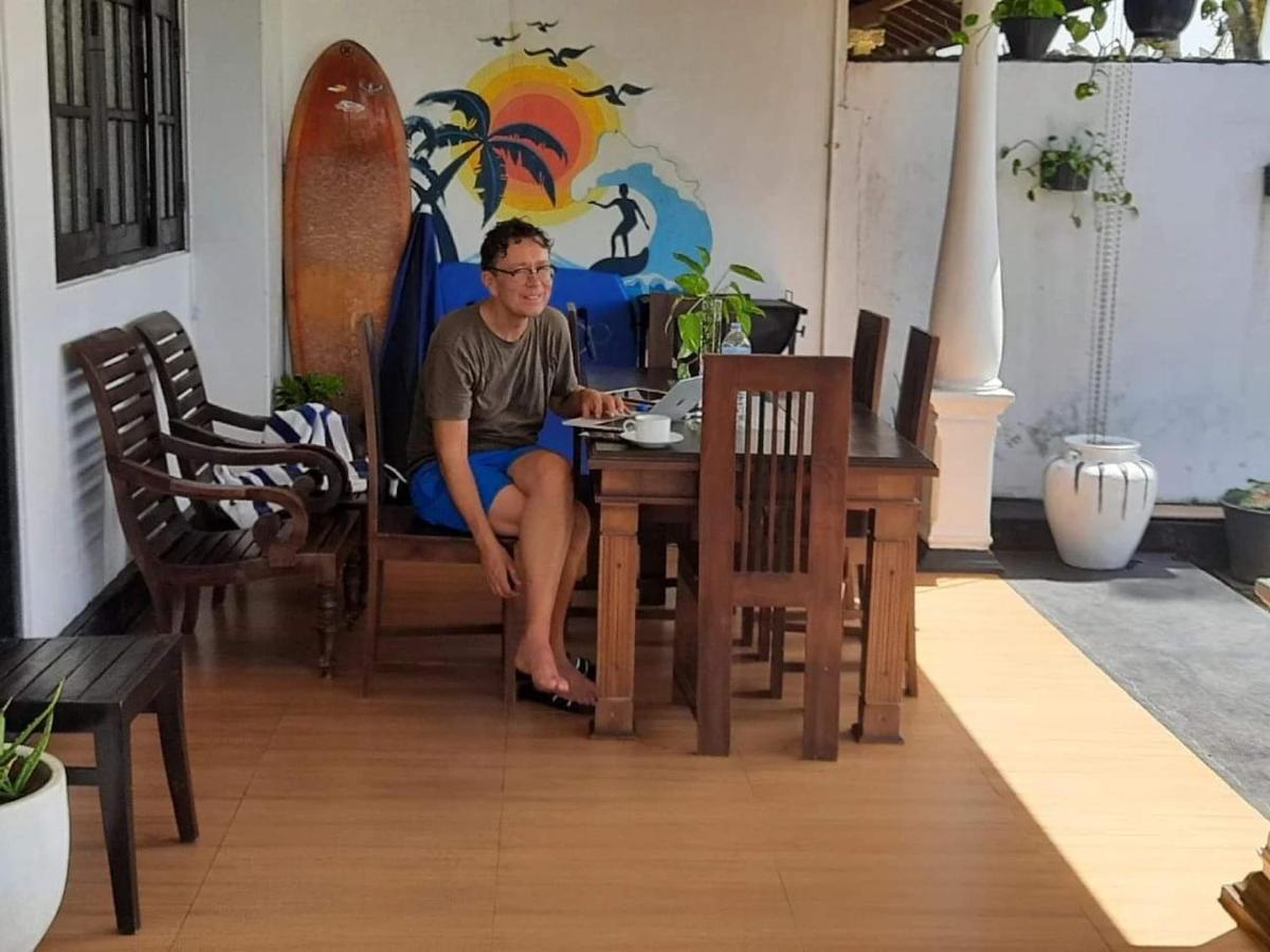 Ashen'S Beach House Boossa Bagian luar foto