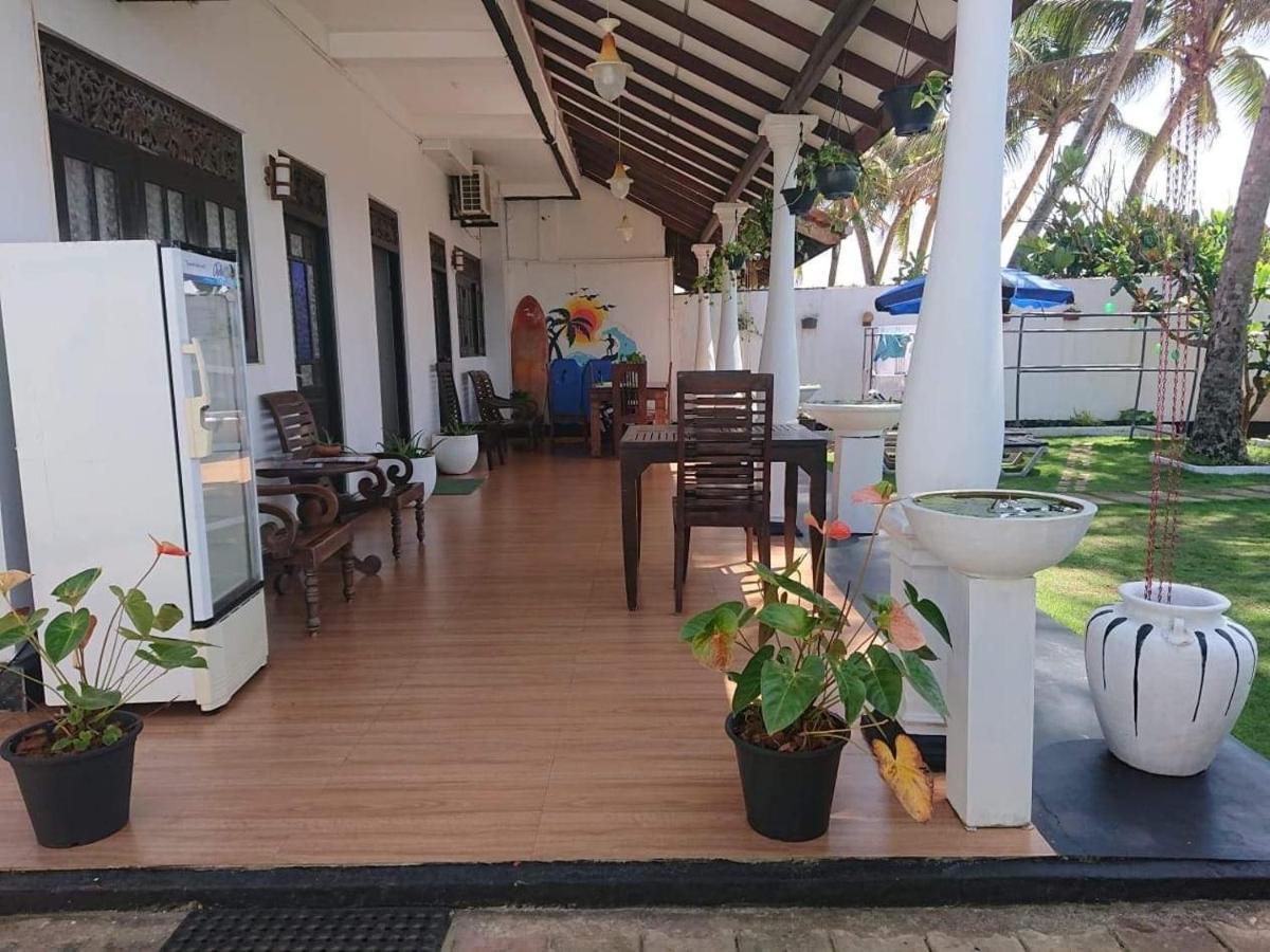 Ashen'S Beach House Boossa Bagian luar foto