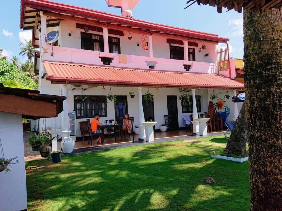 Ashen'S Beach House Boossa Bagian luar foto