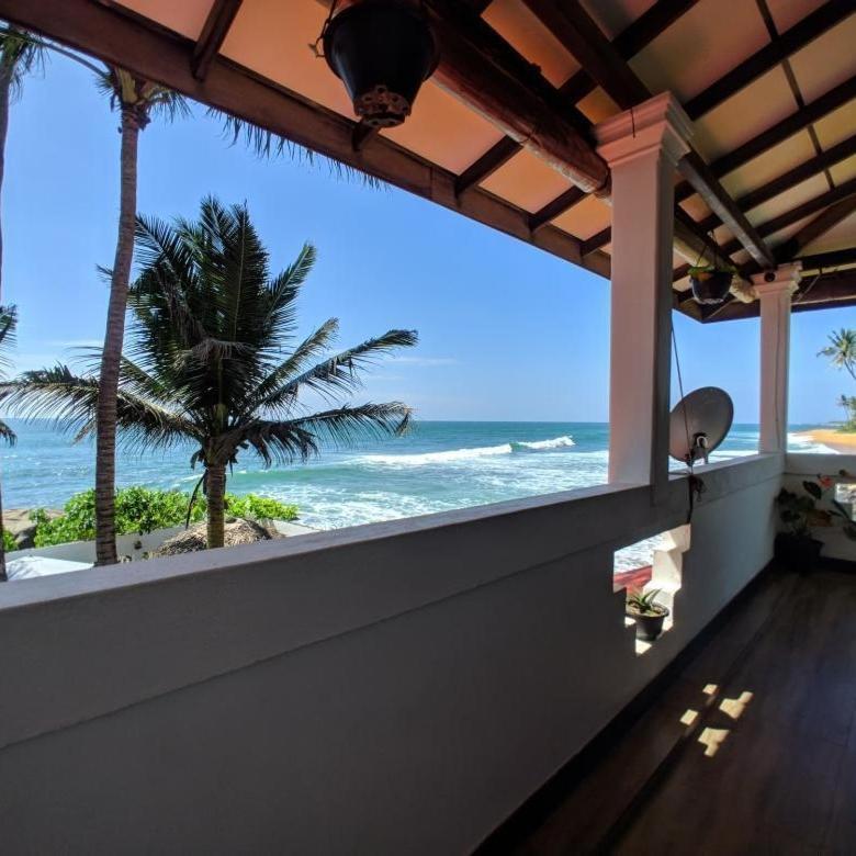 Ashen'S Beach House Boossa Bagian luar foto