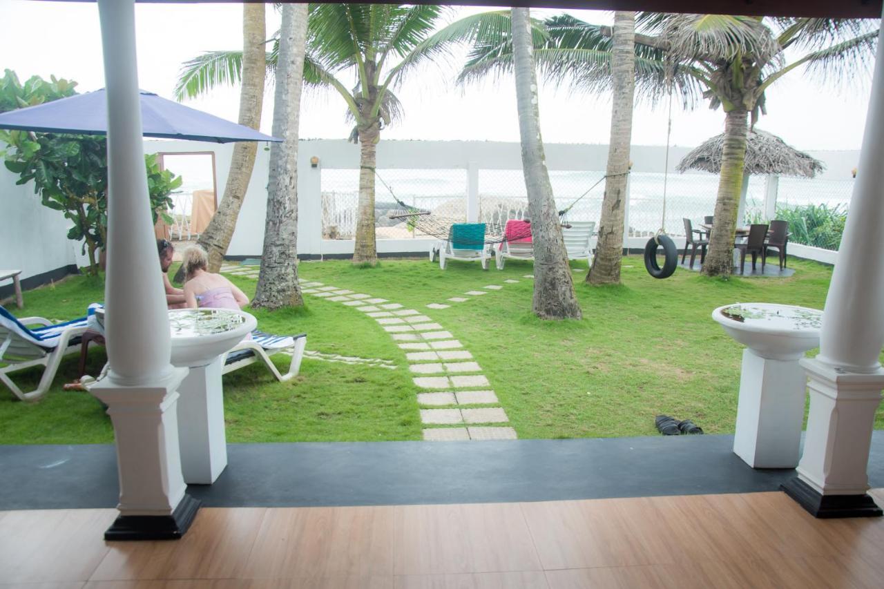 Ashen'S Beach House Boossa Bagian luar foto