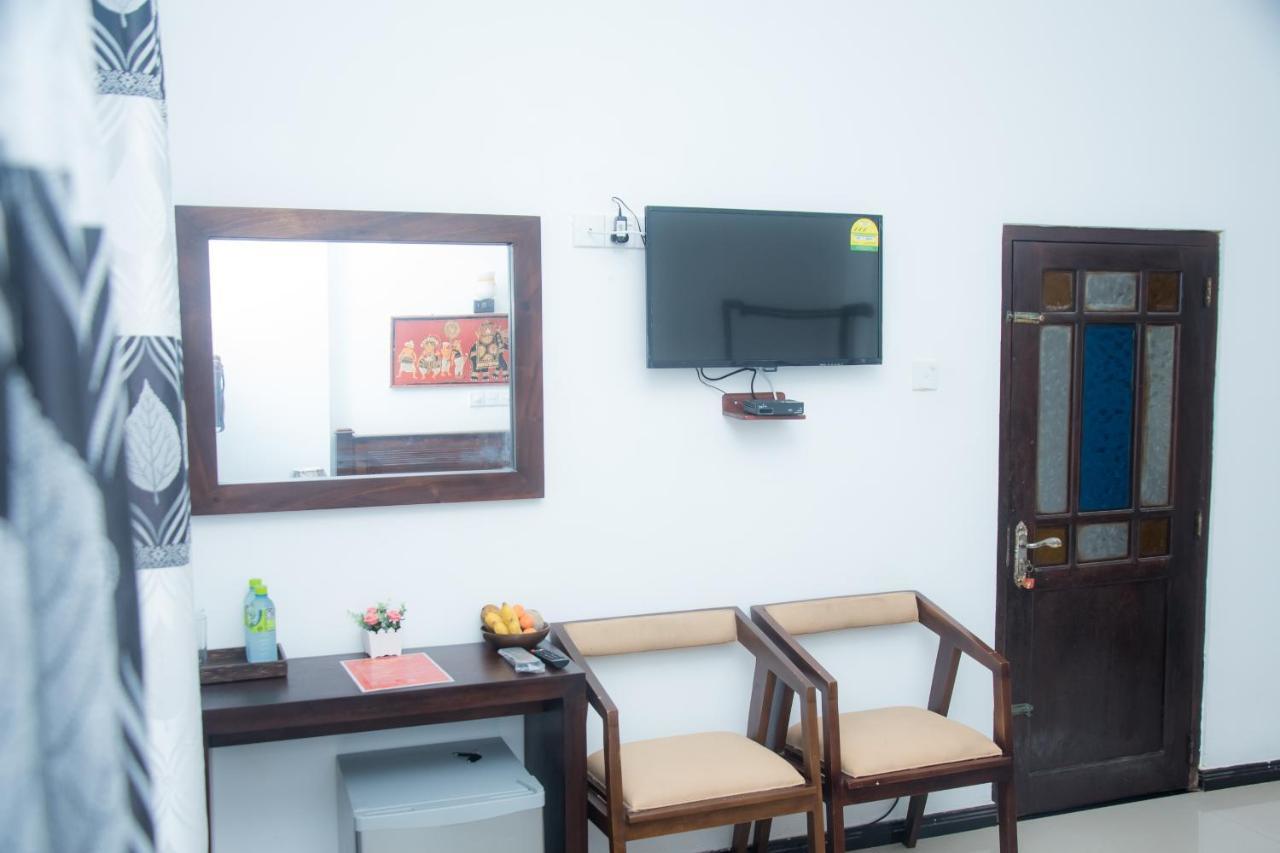Ashen'S Beach House Boossa Bagian luar foto