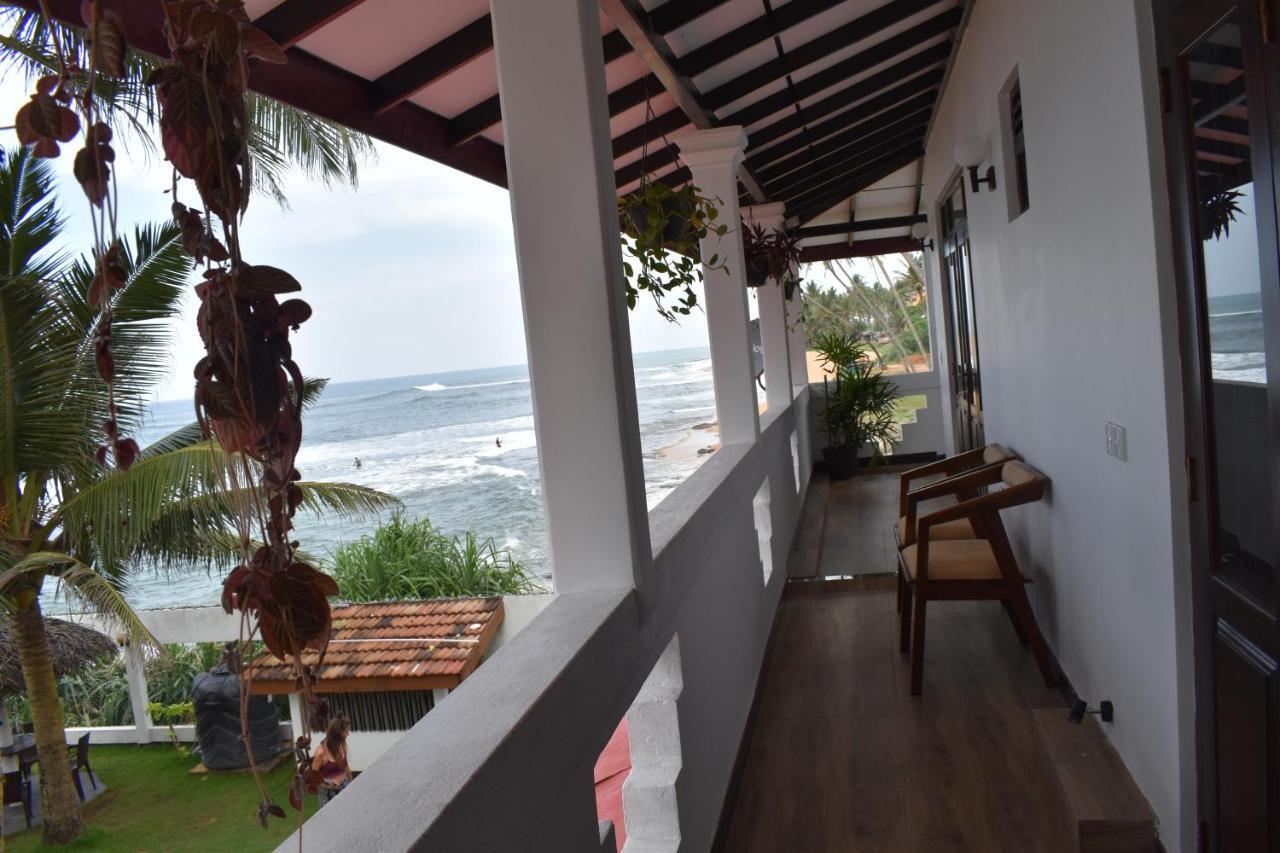 Ashen'S Beach House Boossa Bagian luar foto
